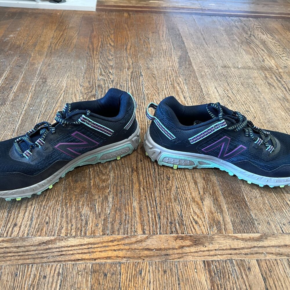 New Balance Running/Trail Shoes Like New - Picture 3 of 6